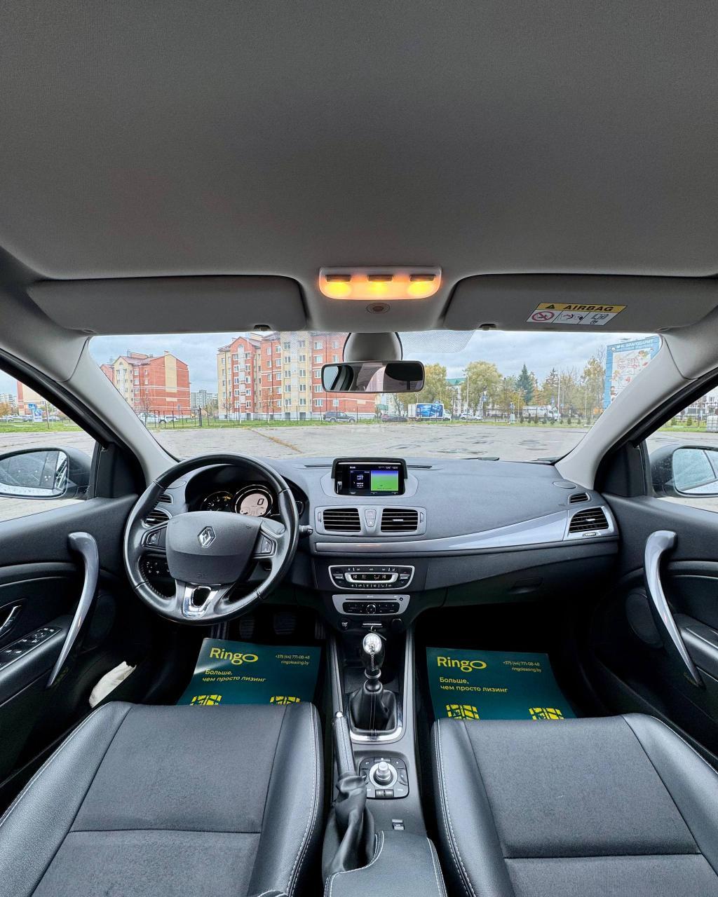 Renault Megane III · 2-й рестайлинг , 2015 г., механика, дизель  - фото 9