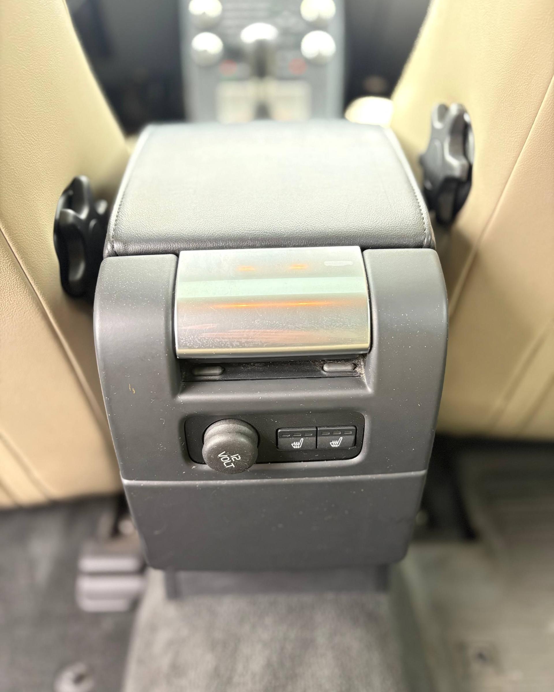 Volvo V70 III , 2010 г., механика, дизель  - фото 16