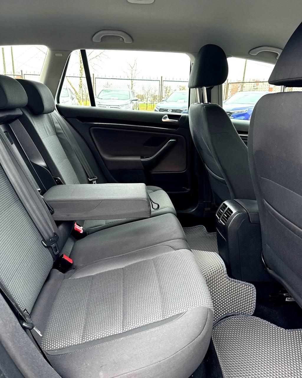 Volkswagen Golf VI , 2010 г., механика, дизель - фото 13