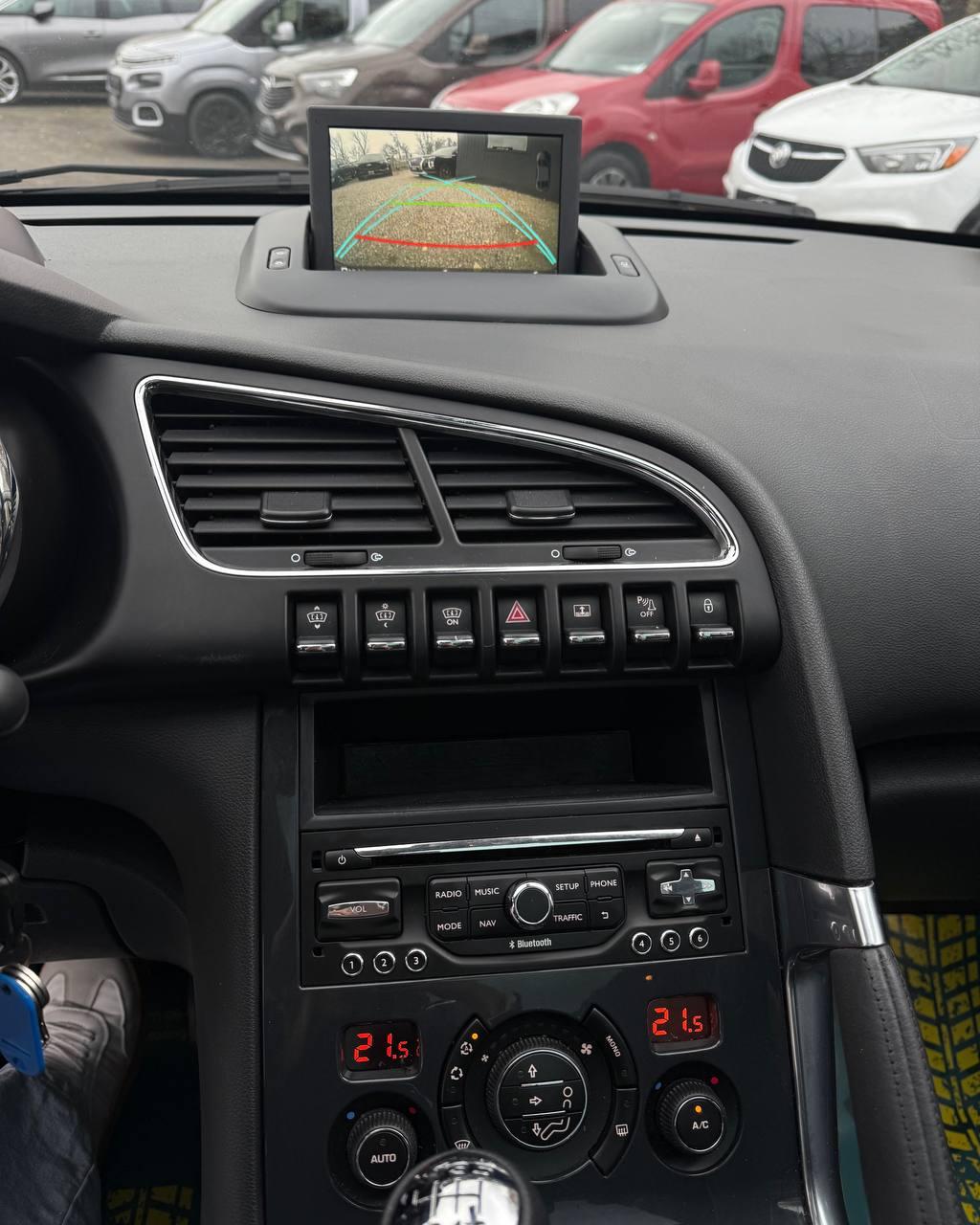 Peugeot 3008 I · Рестайлинг , 2016 г., механика, дизель  - фото 10