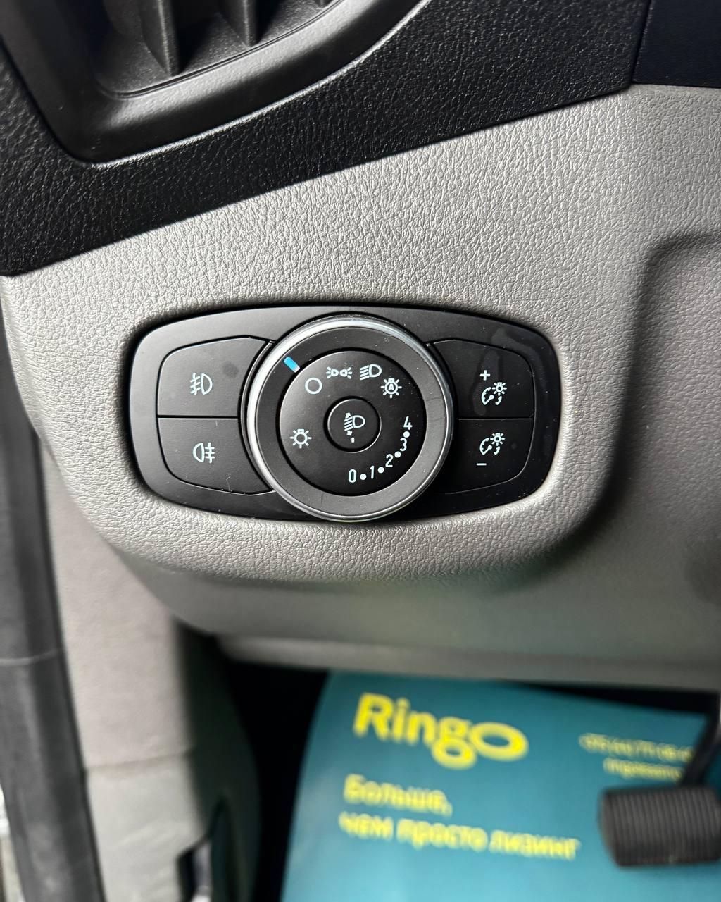 Ford Tourneo Connect II · Рестайлинг , 2022 г., автомат, дизель - фото 19