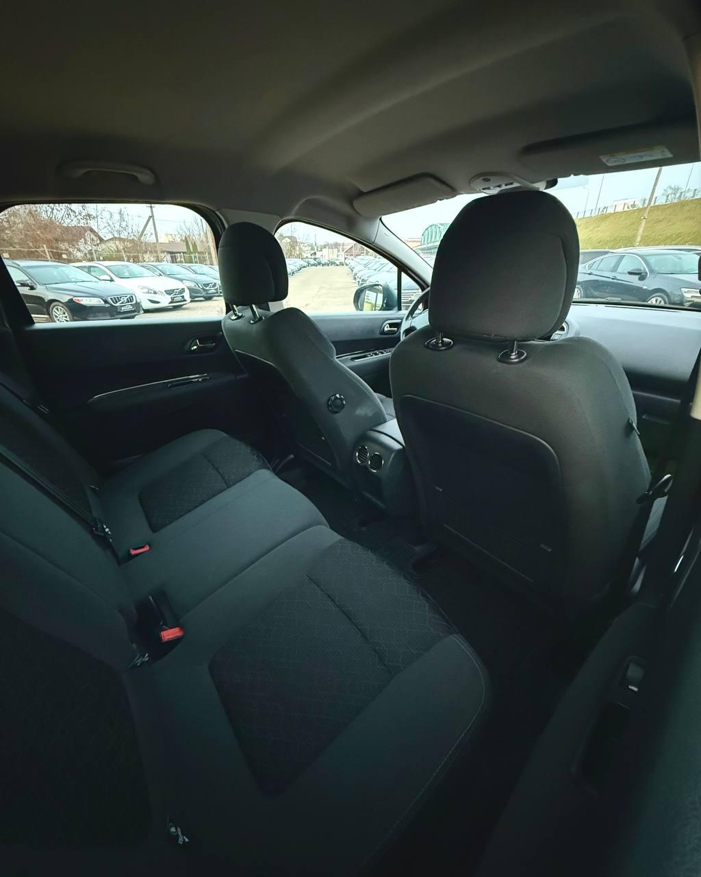 Peugeot 3008 I · Рестайлинг , 2014 г., механика, дизель - фото 11