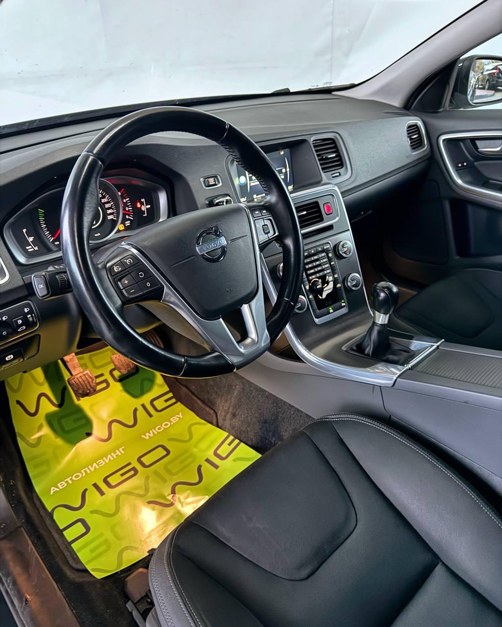 Volvo V60 I · Рестайлинг , 2014 г., механика, дизель - фото 11