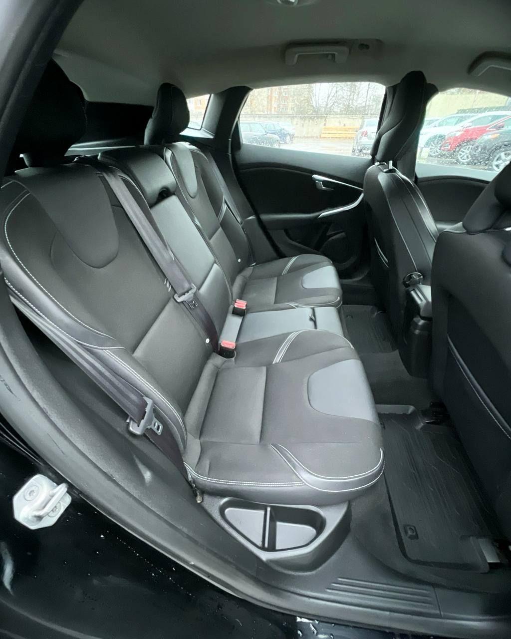 Volvo V40 II , 2013 г., робот, дизель - фото 11