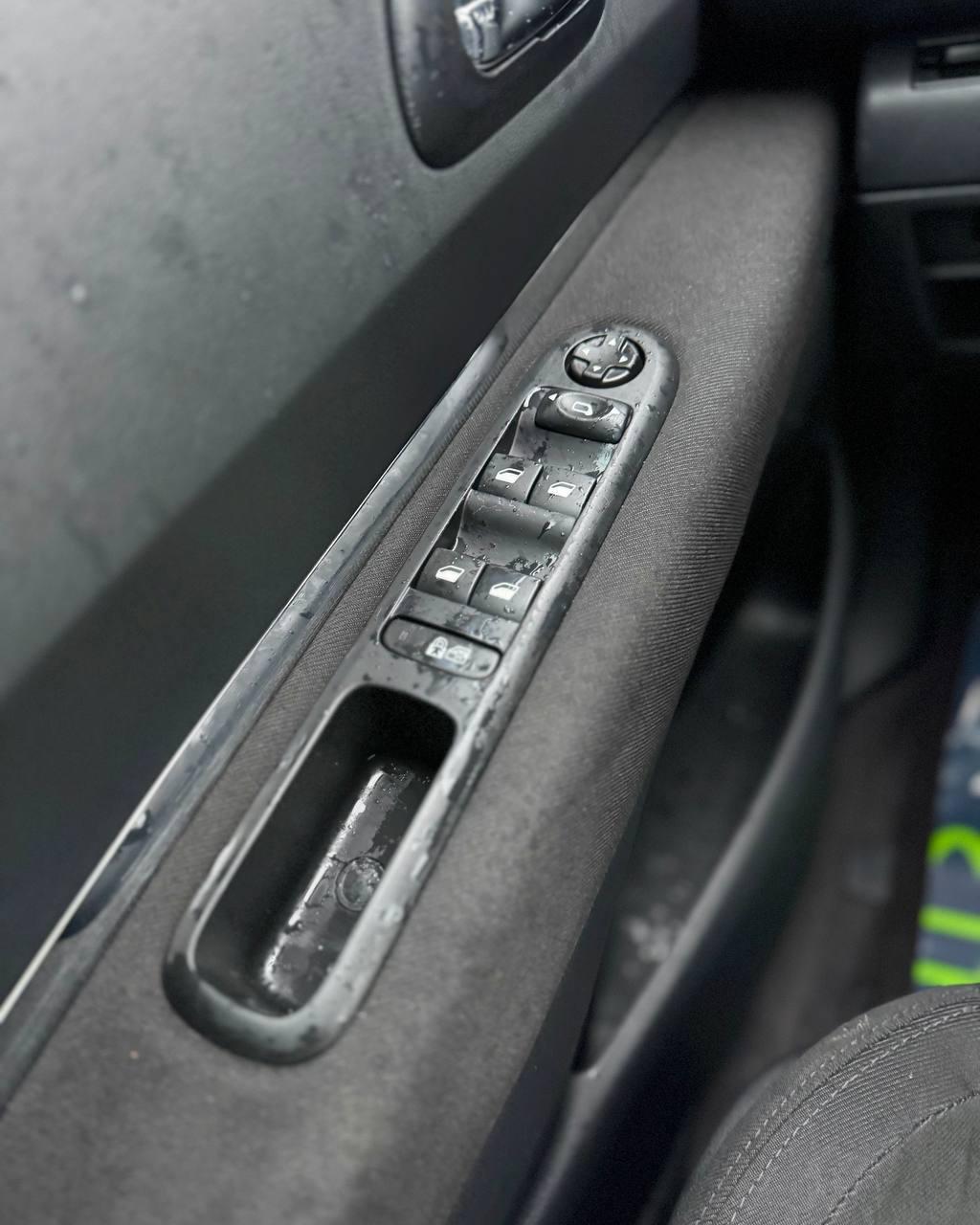 Peugeot 5008 I , 2011 г., механика, дизель - фото 17