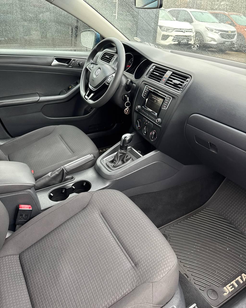 Volkswagen Jetta VI · Рестайлинг , 2015 г., автомат, бензин - фото 13