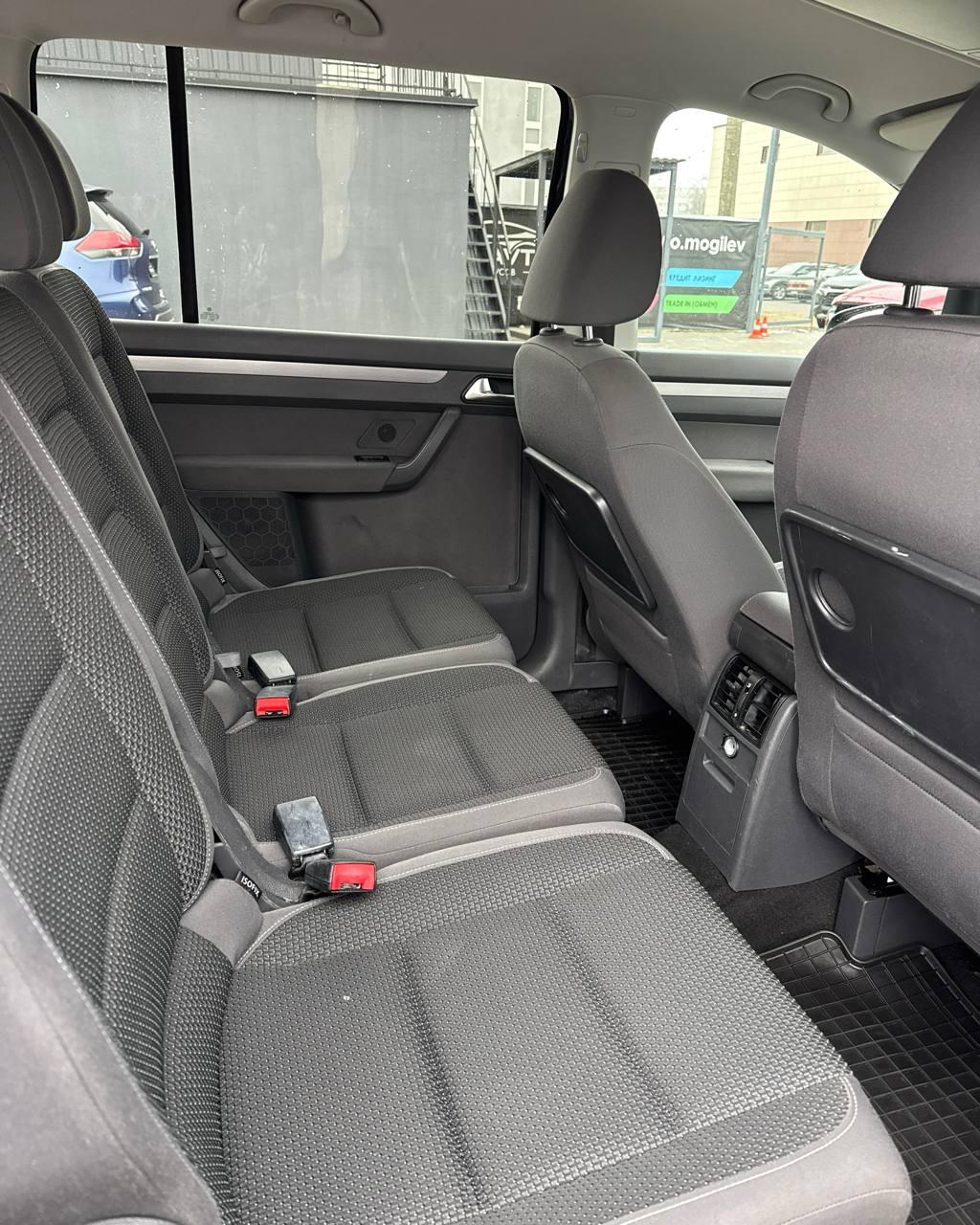 Volkswagen Touran I · 2-й рестайлинг , 2012 г., механика, дизель - фото 11