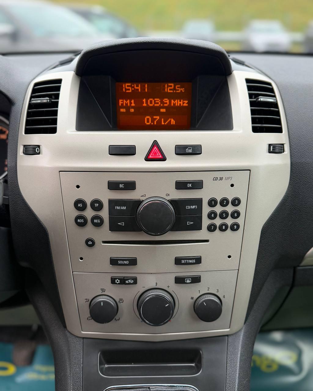 Opel Zafira B , 2008 г., механика, дизель  - фото 16