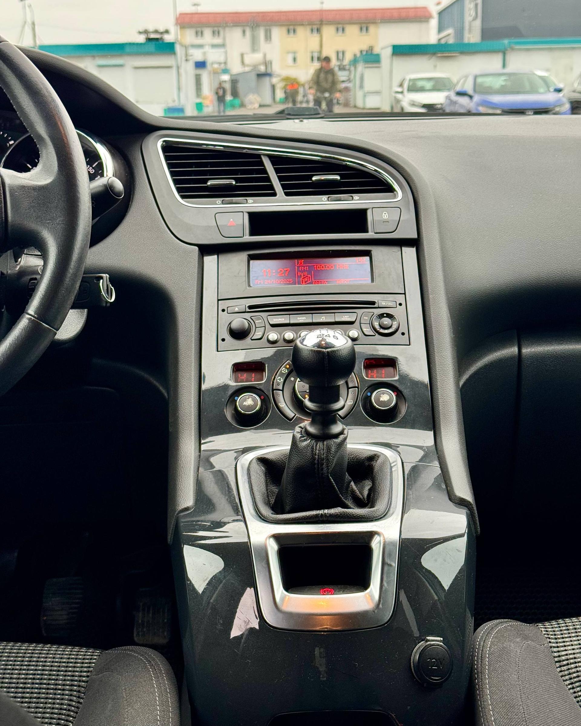 Peugeot 5008 I , 2011 г., механика, дизель  - фото 12