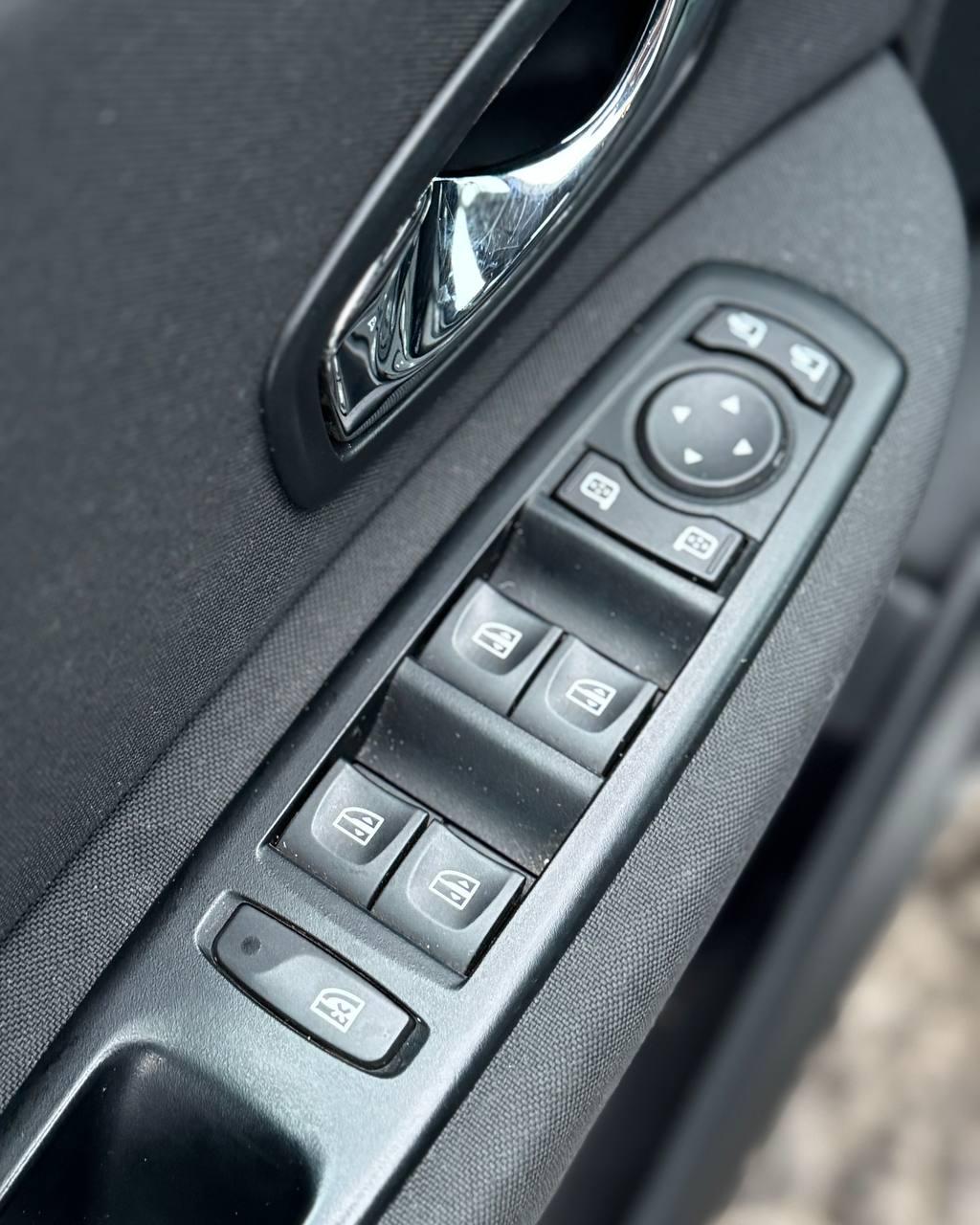 Renault Grand Scenic III · Рестайлинг , 2012 г., механика, дизель - фото 17