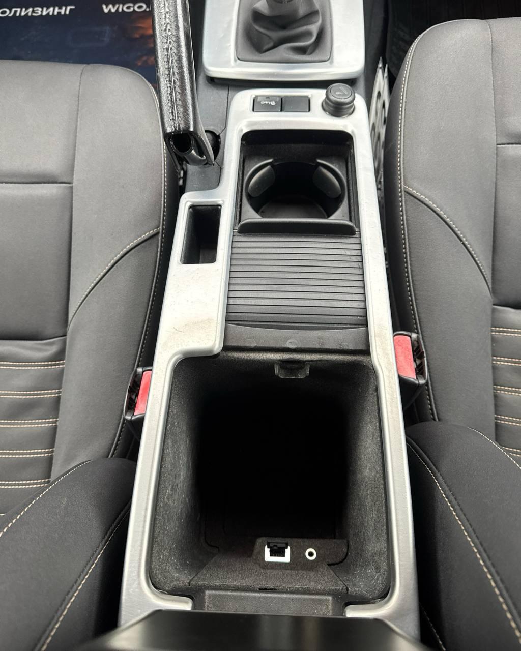 Volvo V50 I · 2-й рестайлинг , 2011 г., механика, дизель - фото 16