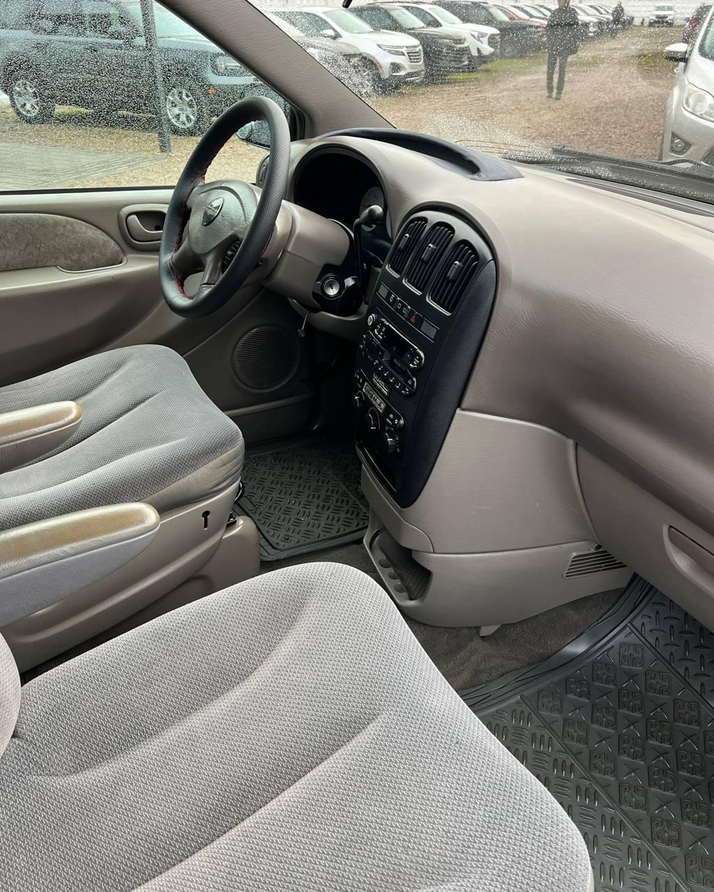 Chrysler Voyager IV , 2001 г., автомат, бензин - фото 11