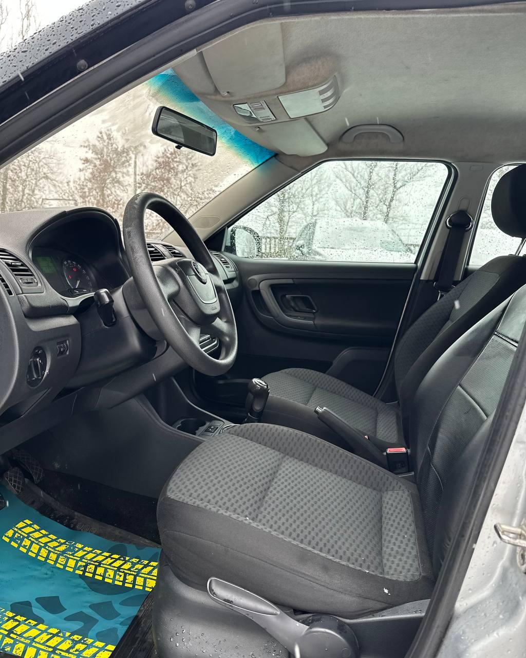 Skoda Fabia 5J · Рестайлинг , 2010 г., механика, бензин - фото 7