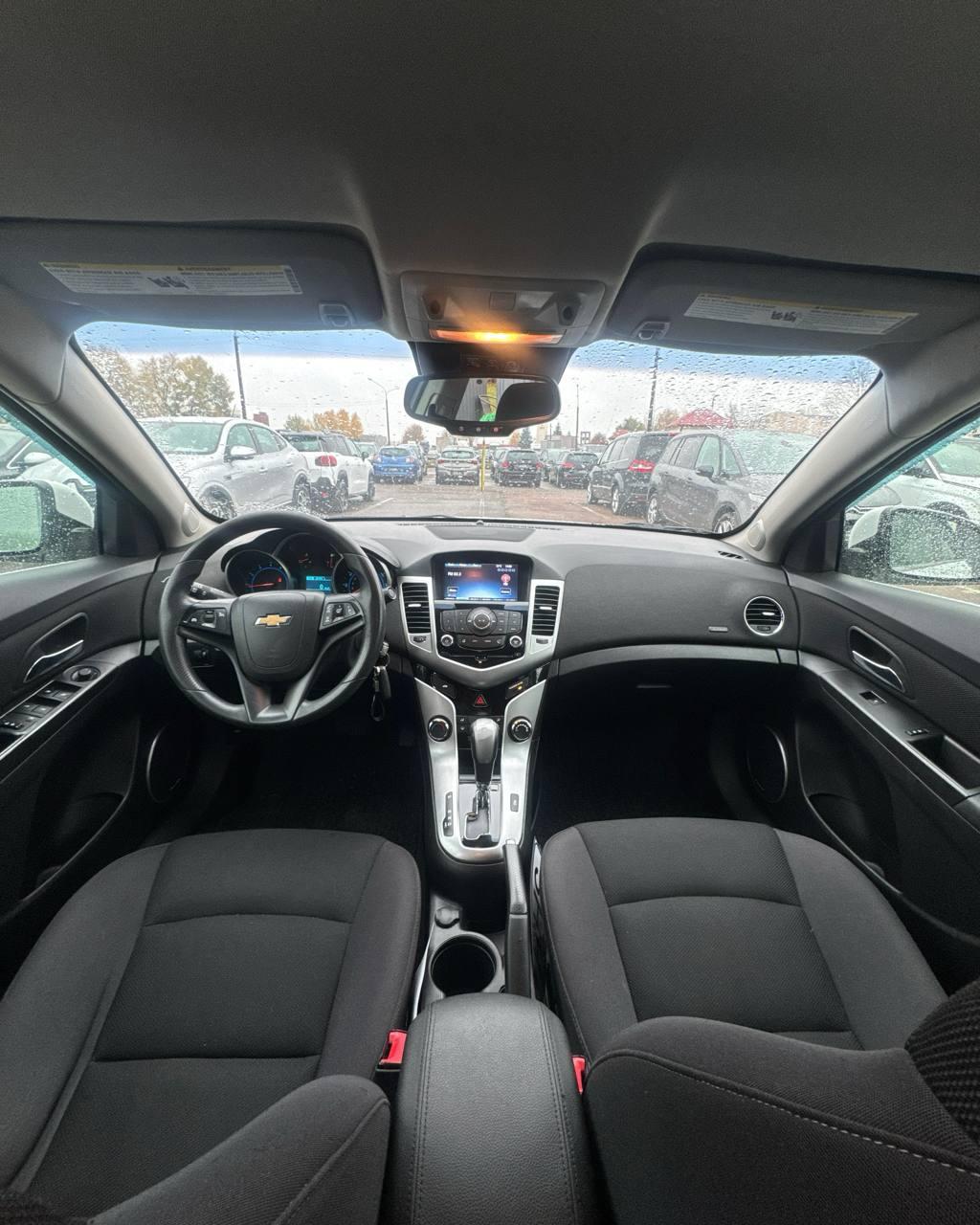 Chevrolet Cruze J300 · Рестайлинг , 2015 г., автомат, бензин  - фото 9