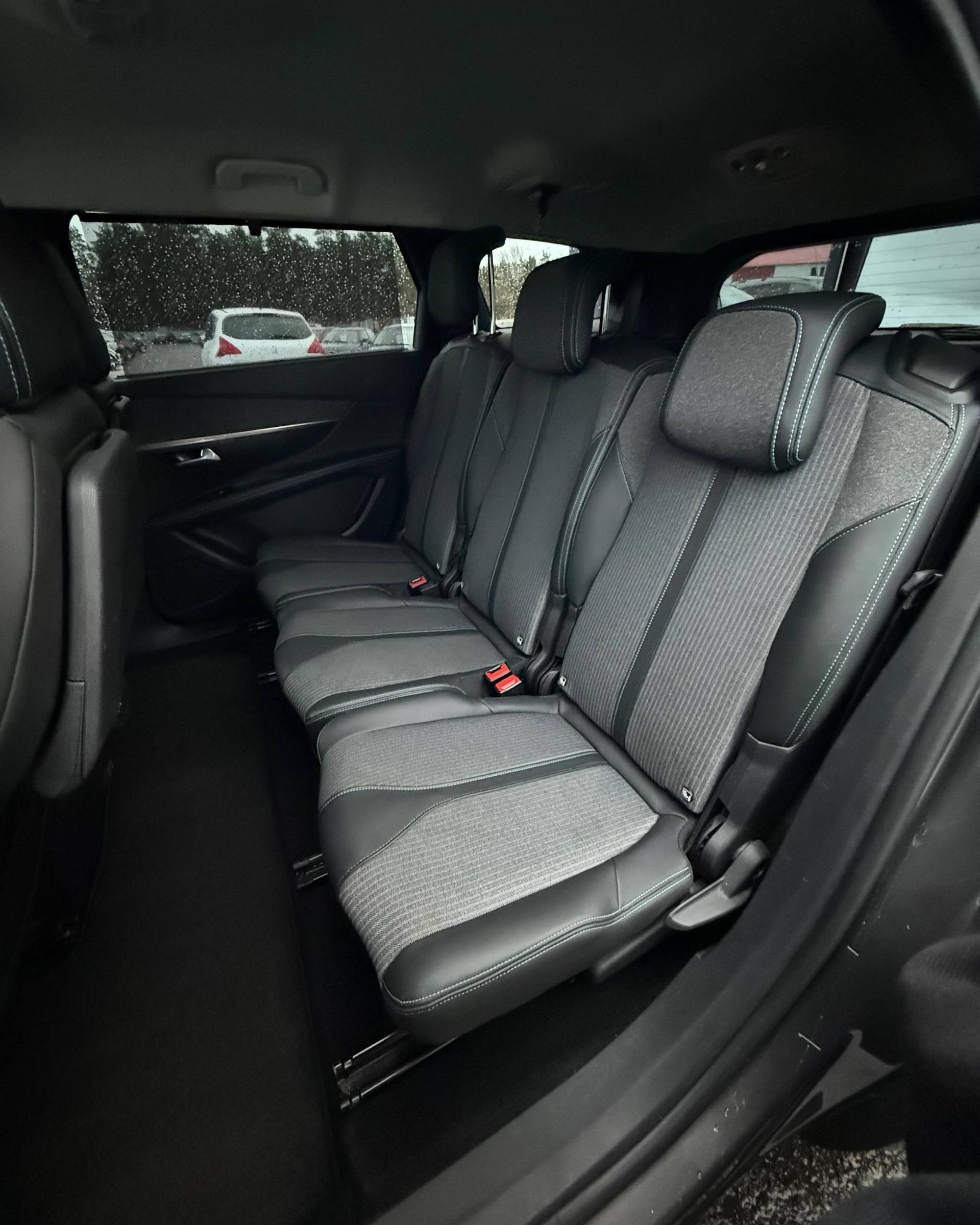 Peugeot 5008 II · Рестайлинг , 2021 г., автомат, бензин - фото 11