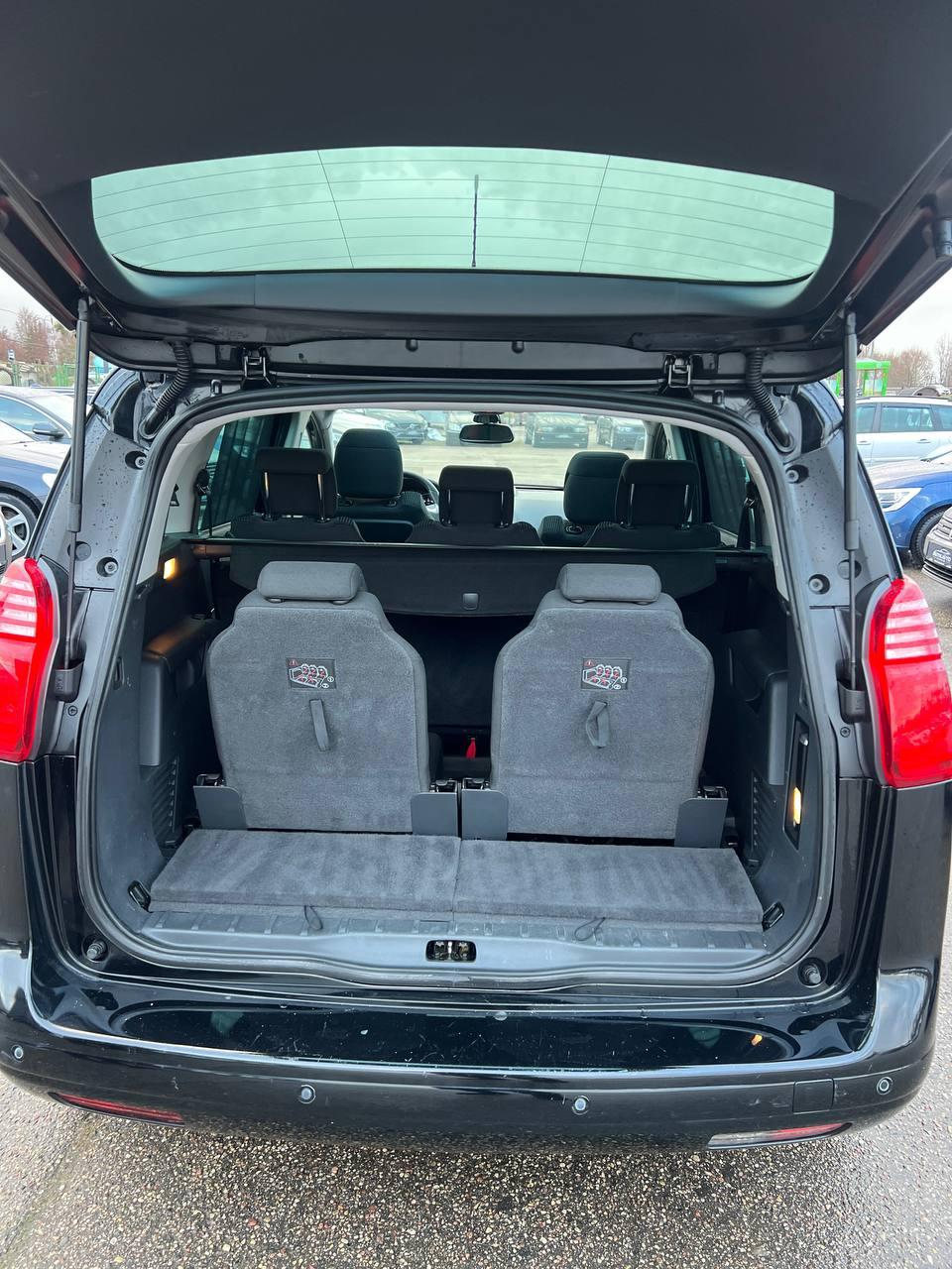 Peugeot 5008 I · Рестайлинг , 2015 г., механика, дизель - фото 16