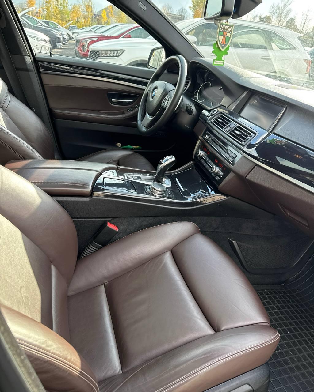 BMW 5 серия F10 F11 · Рестайлинг , 2014 г., автомат, дизель - фото 10