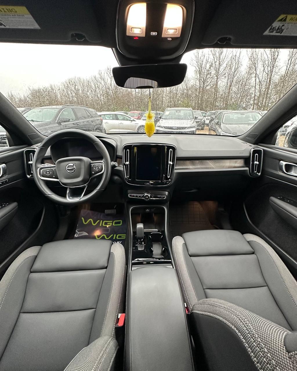 Volvo XC40 I · Рестайлинг , 2022 г., автомат, электро - фото 9