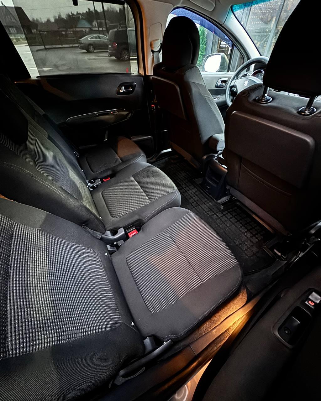 Peugeot 5008 I , 2010 г., механика, дизель - фото 12