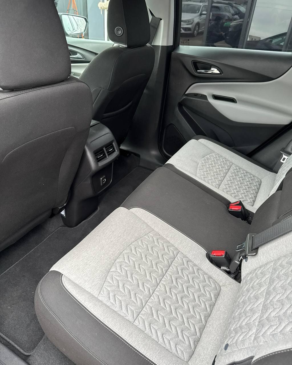 Chevrolet Equinox III · Рестайлинг , 2023 г., автомат, бензин - фото 11