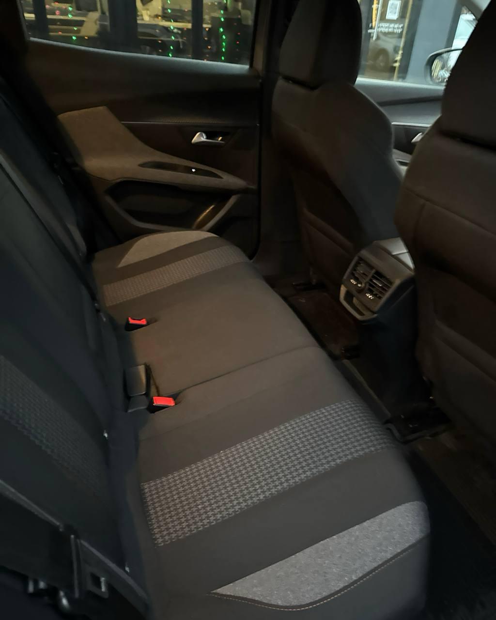 Peugeot 3008 II · Рестайлинг , 2020 г., механика, дизель - фото 13