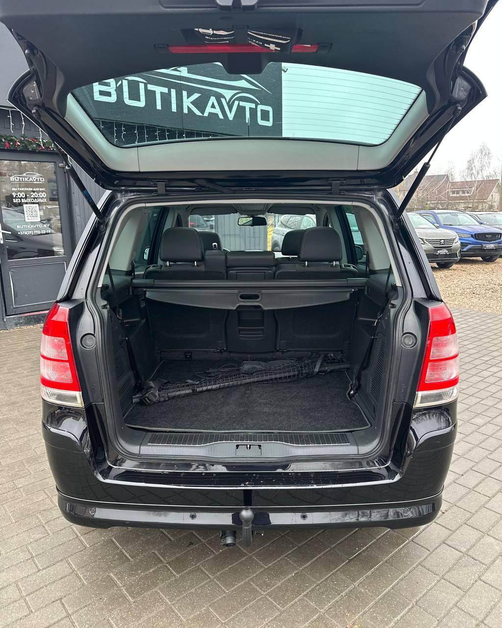 Opel Zafira B · Рестайлинг , 2011 г., механика, дизель - фото 10