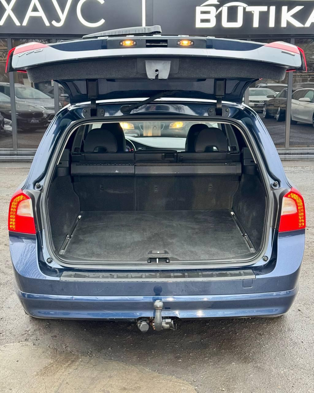 Volvo V70 III , 2010 г., механика, дизель - фото 12