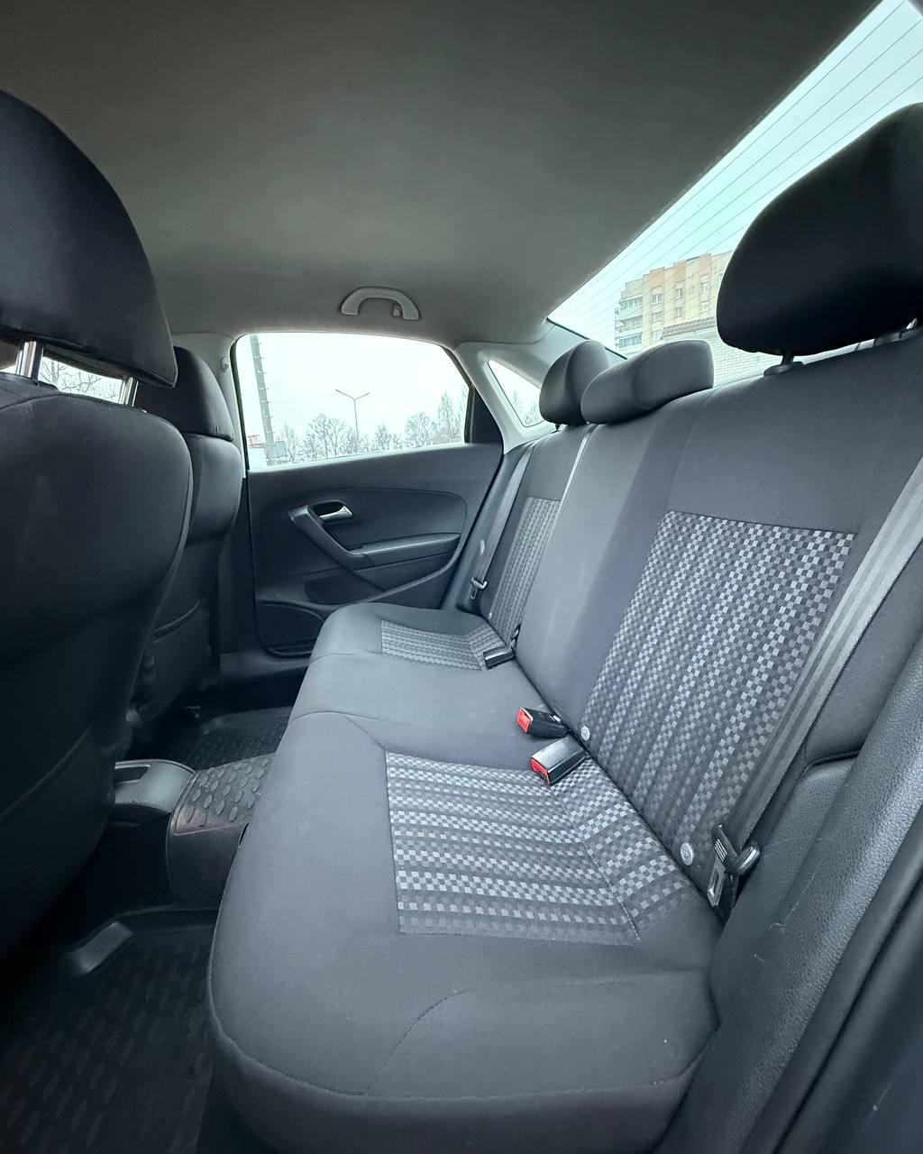 Volkswagen Polo Sedan I · Рестайлинг , 2017 г., механика, бензин - фото 8