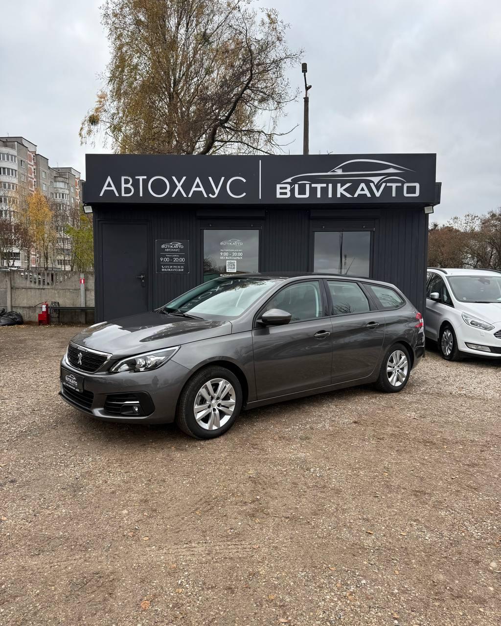 Peugeot 308 T9 · Рестайлинг , 2020 г., механика, бензин - фото 3
