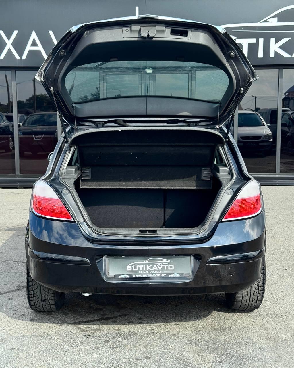 Opel Astra H · Рестайлинг , 2010 г., механика, бензин - фото 14