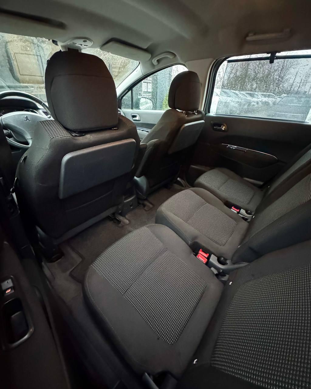 Peugeot 5008 I , 2011 г., механика, дизель - фото 11