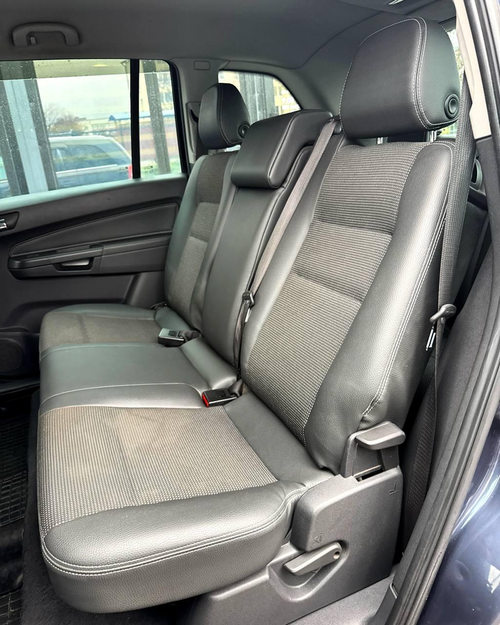 Opel Zafira B · Рестайлинг , 2009 г., механика, дизель - фото 10