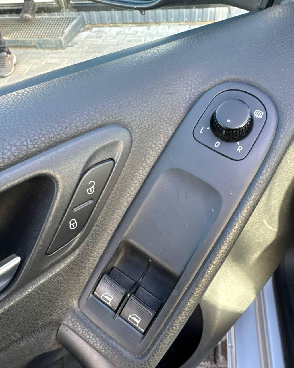 Volkswagen Golf VI , 2009 г., механика, бензин - фото 17