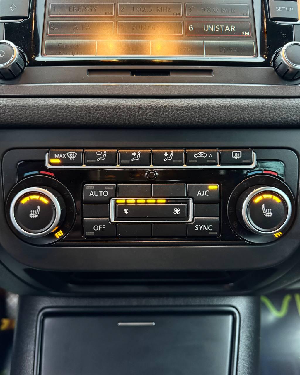 Volkswagen Tiguan I · Рестайлинг , 2012 г., автомат, бензин - фото 17