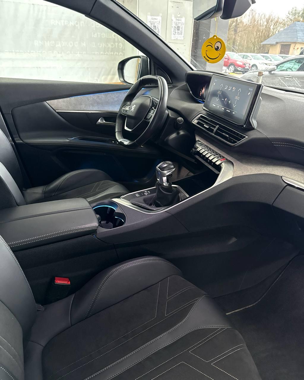 Peugeot 3008 II · Рестайлинг , 2021 г., механика, дизель - фото 17