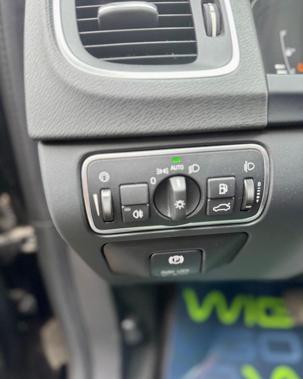 Volvo V60 I · Рестайлинг , 2014 г., робот, дизель - фото 17