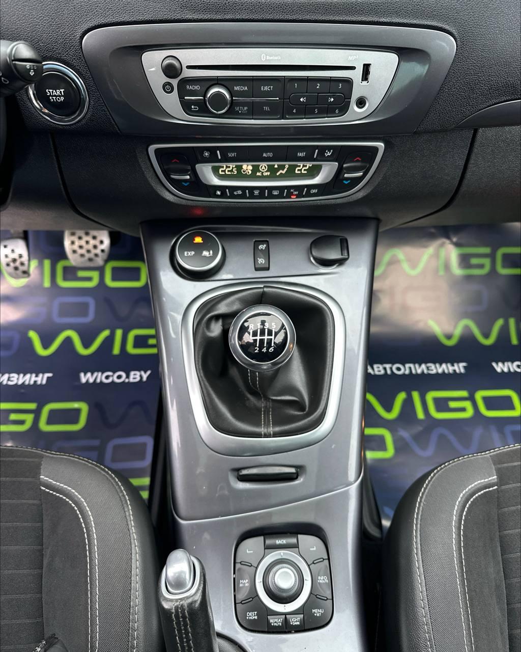 Renault Scenic III · 2-й рестайлинг , 2013 г., механика, дизель  - фото 14