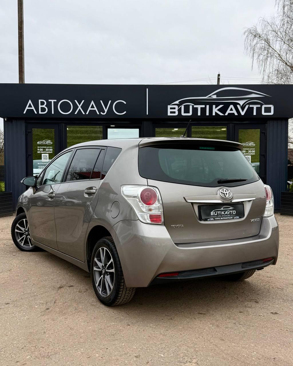 Toyota Verso I · Рестайлинг , 2014 г., механика, дизель - фото 5