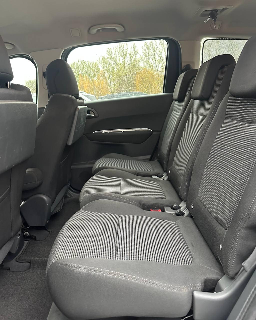 Peugeot 5008 I , 2009 г., механика, дизель - фото 8