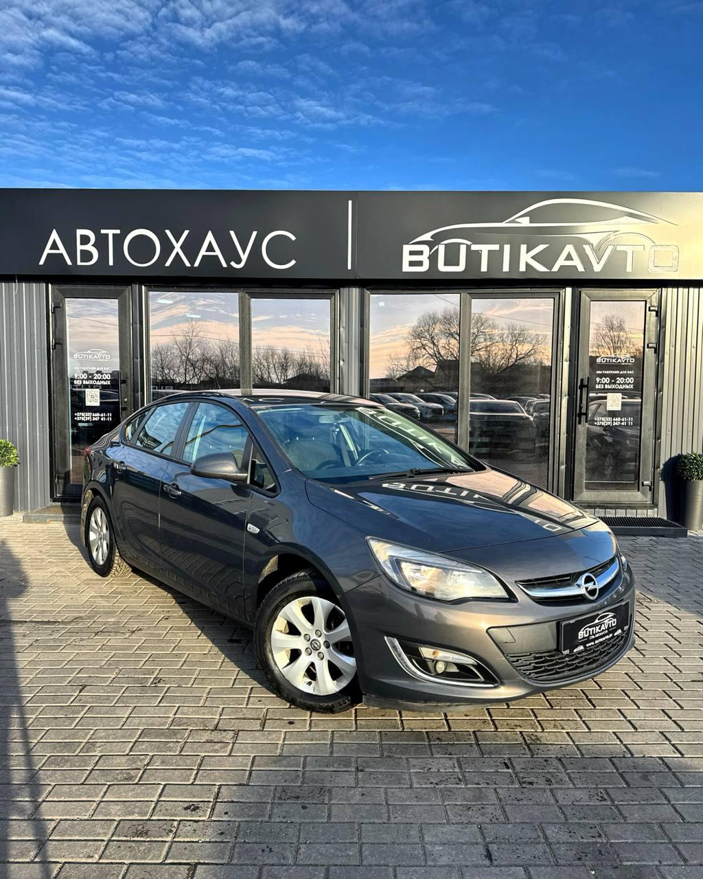 Opel Astra J · Рестайлинг , 2013 г., механика, бензин