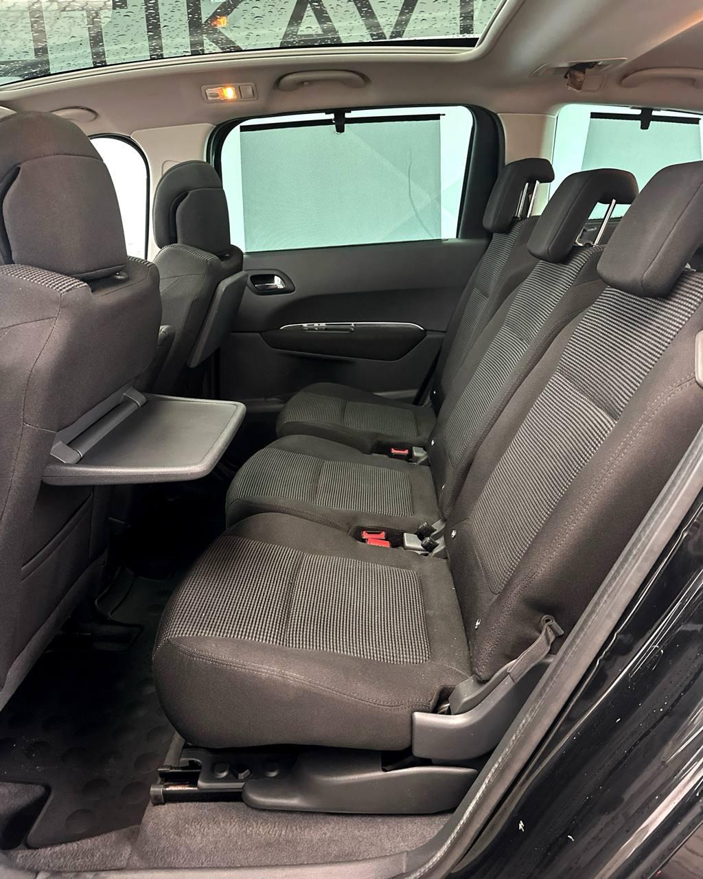 Peugeot 5008 I , 2010 г., механика, дизель  - фото 17