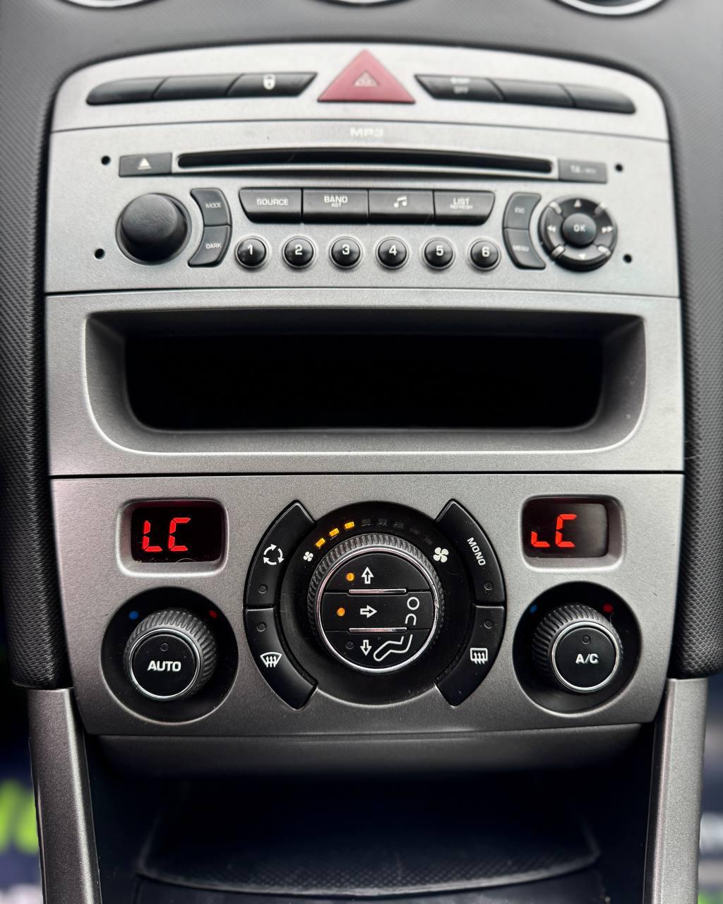 Peugeot 308 T7 , 2008 г., автомат, бензин - фото 16