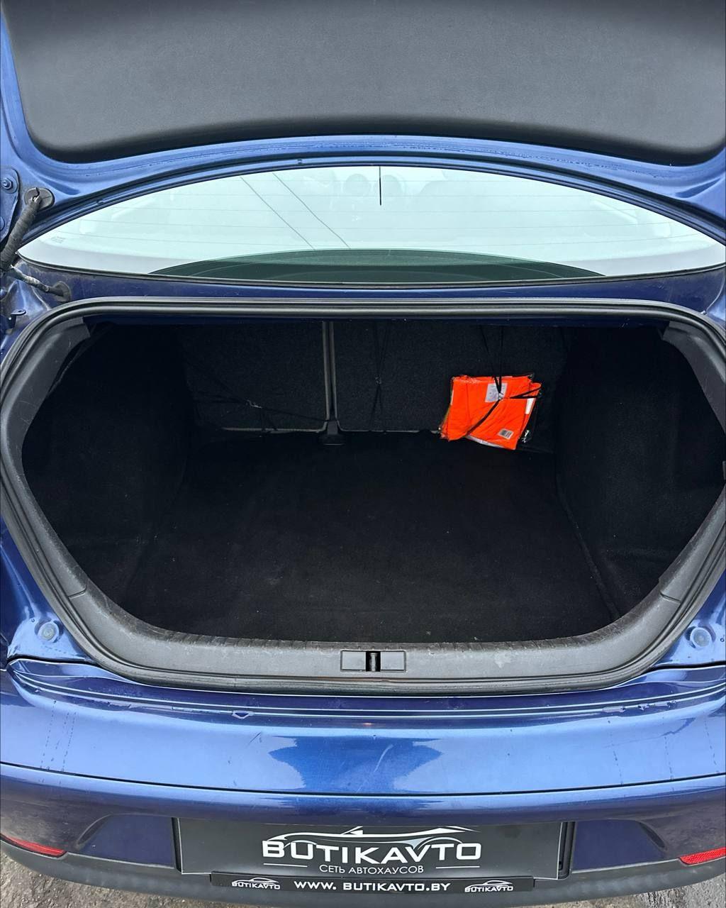 SEAT Cordoba I · Рестайлинг , 2002 г., механика, бензин - фото 9