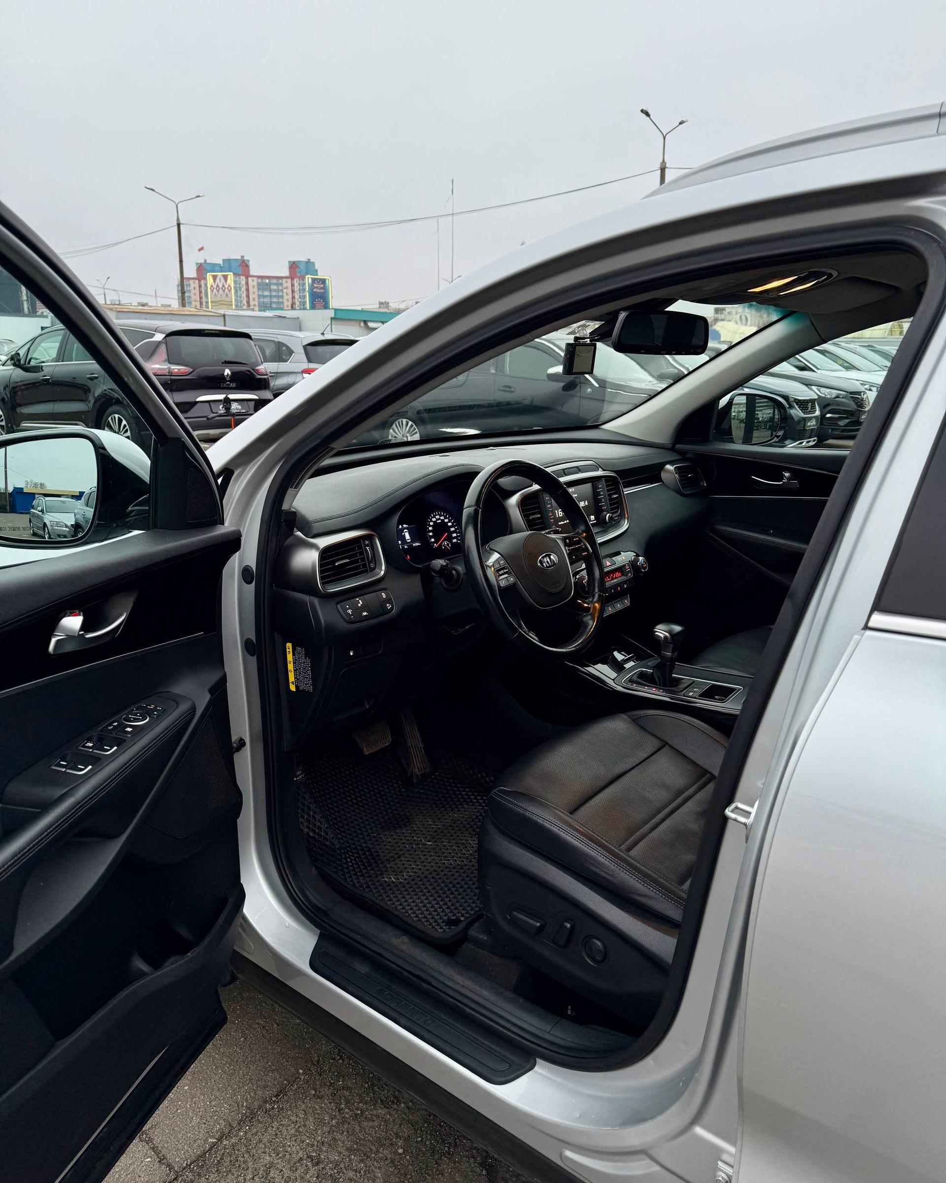 Kia Sorento III · Рестайлинг , 2019 г., автомат, дизель - фото 12