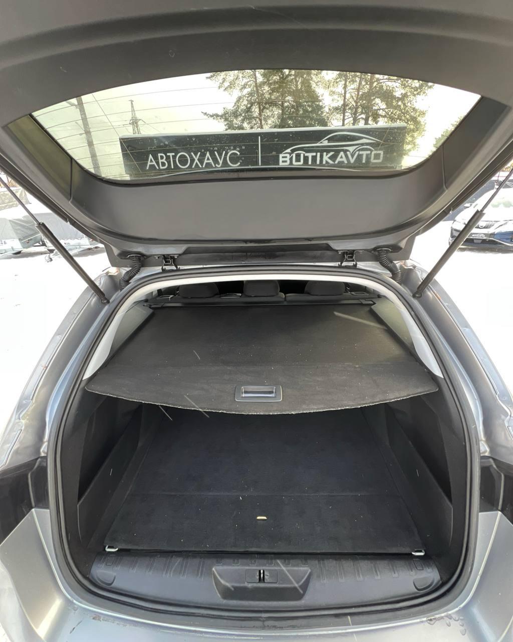 Peugeot 308 T9 · Рестайлинг , 2017 г., механика, бензин - фото 10