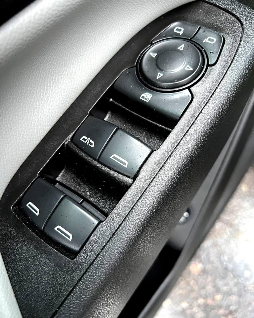 Chevrolet Equinox III , 2020 г., автомат, бензин - фото 19