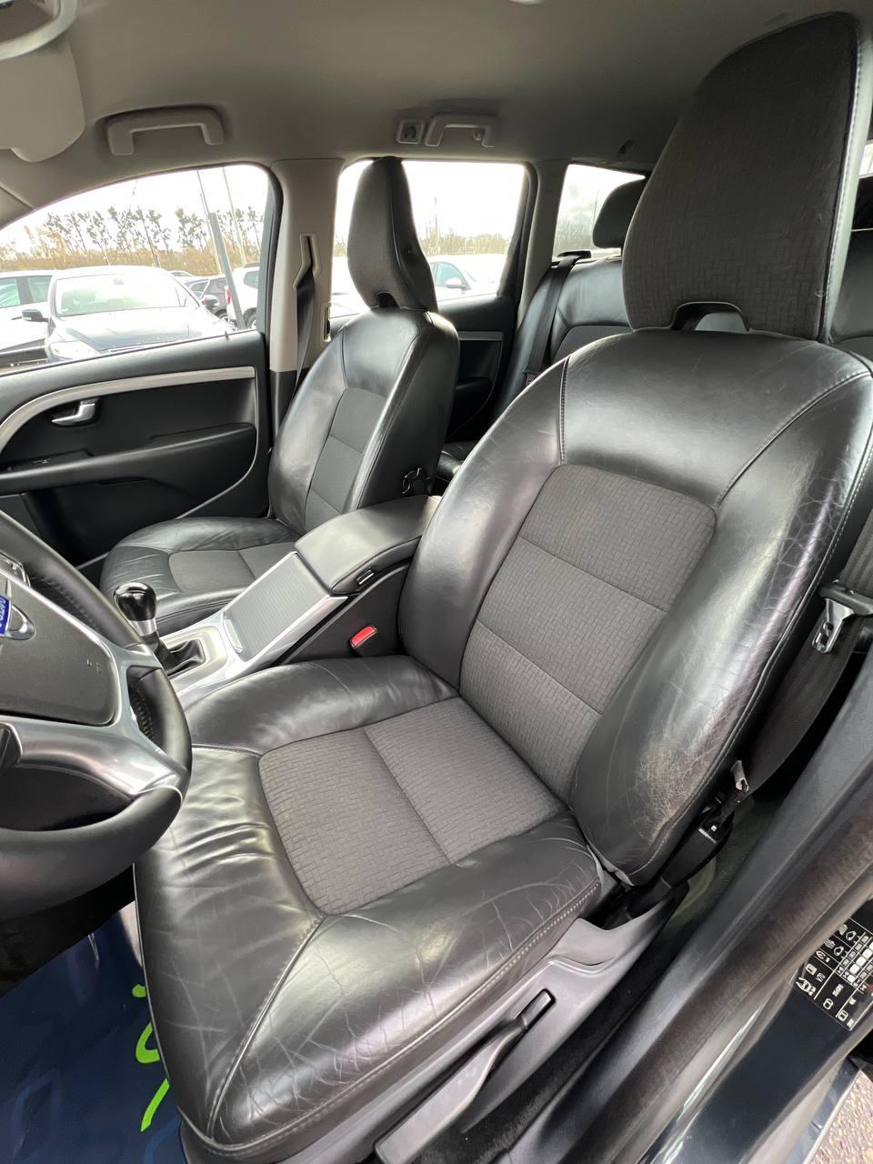 Volvo V70 III , 2011 г., механика, дизель - фото 10