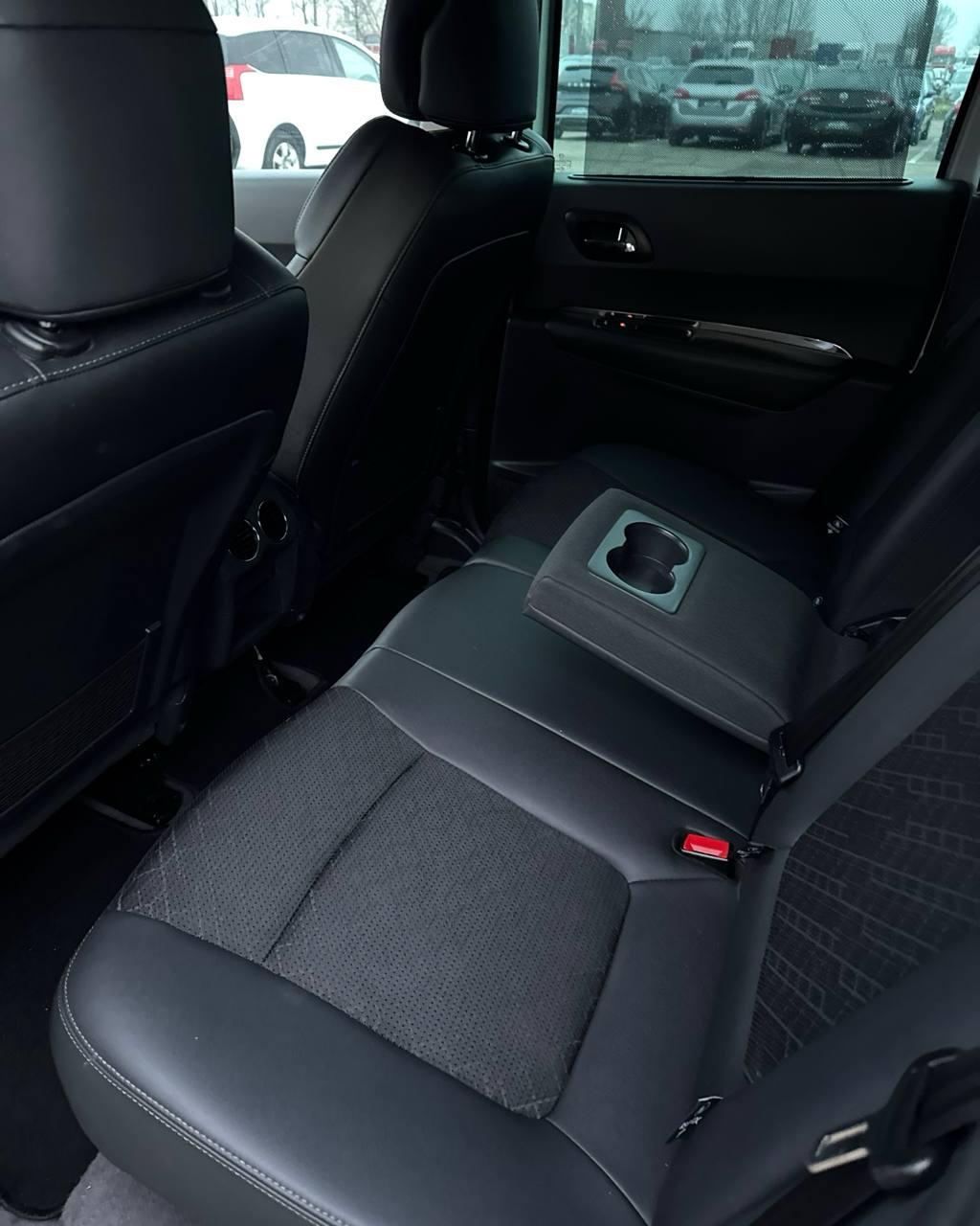 Peugeot 3008 I · Рестайлинг , 2014 г., механика, дизель - фото 11