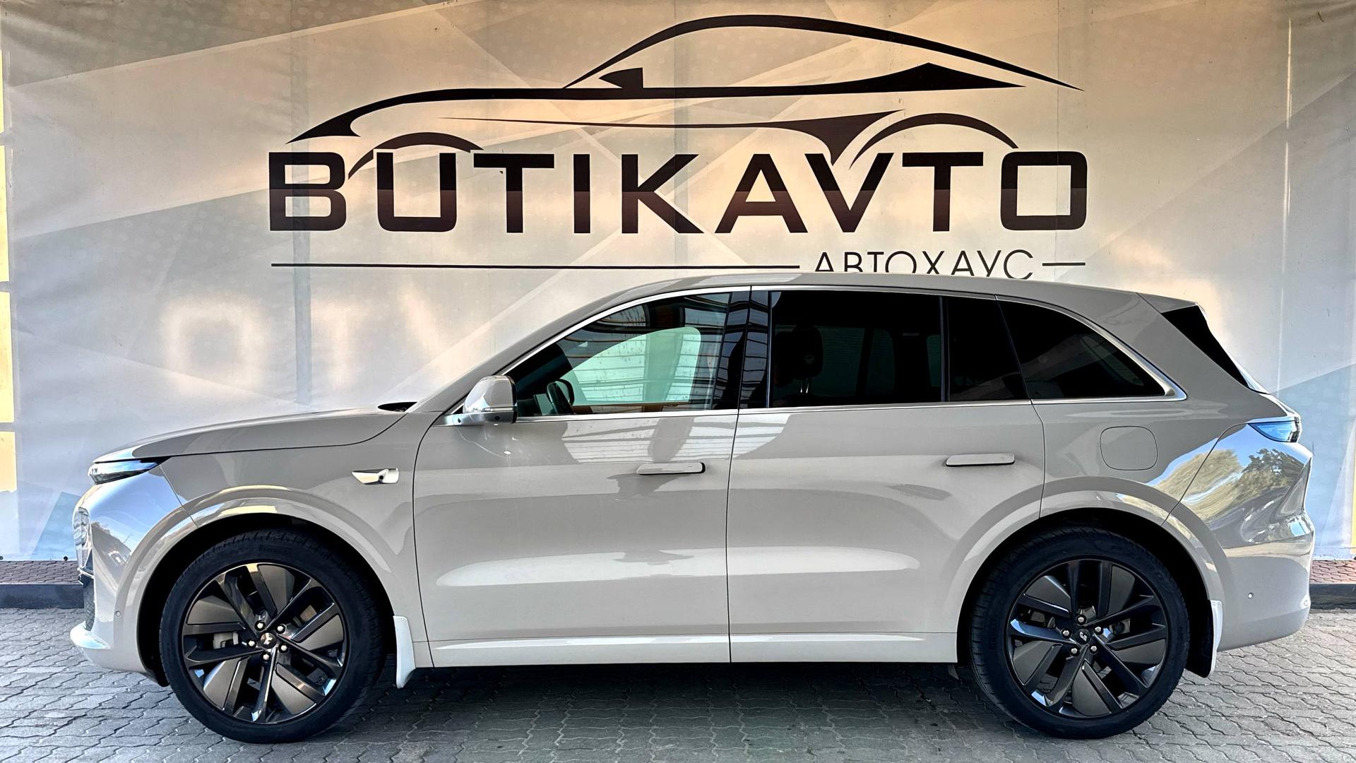 Li Auto L6 I , 2024 г., автомат, гибрид - фото 4