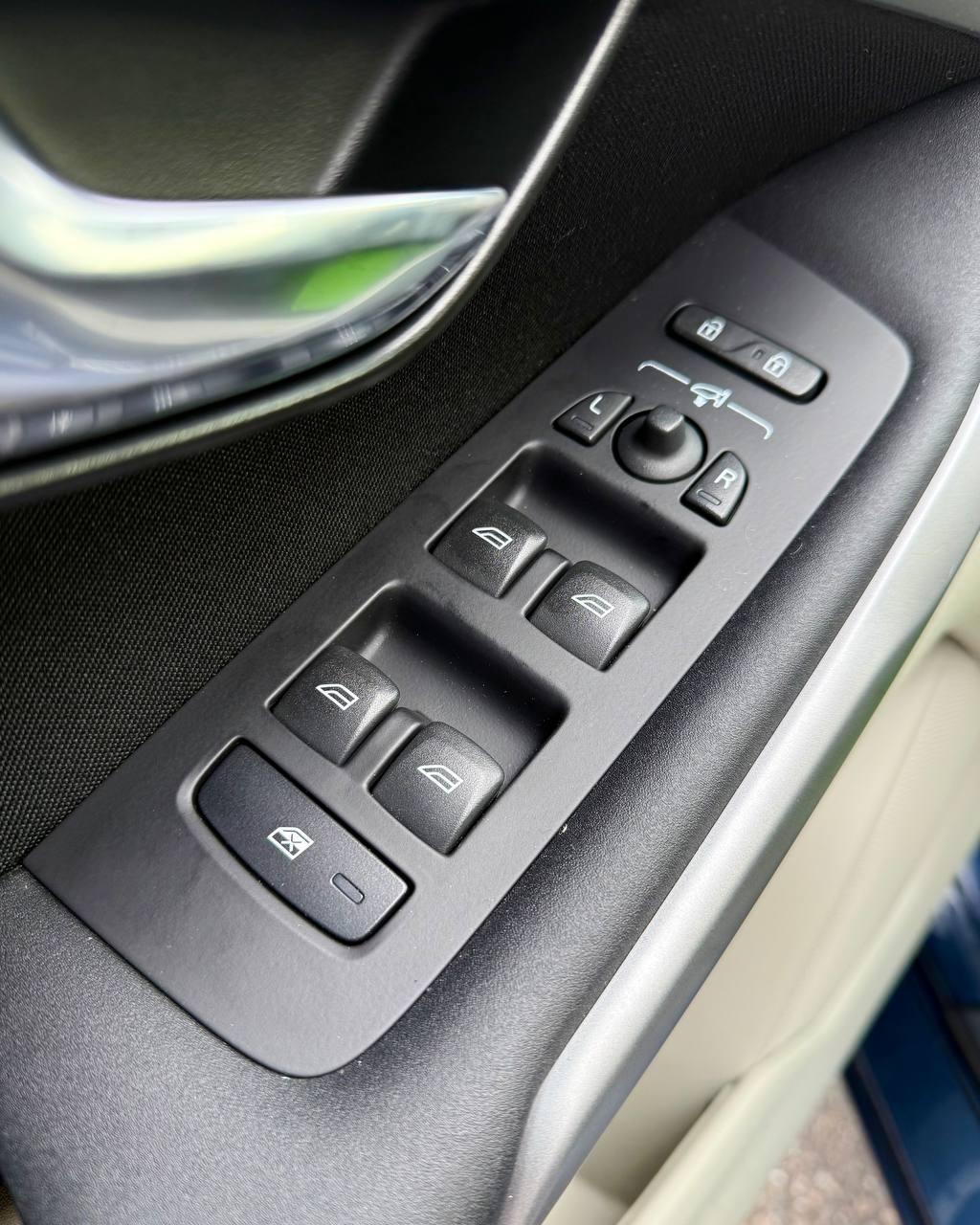 Volvo V40 II , 2013 г., механика, дизель - фото 15